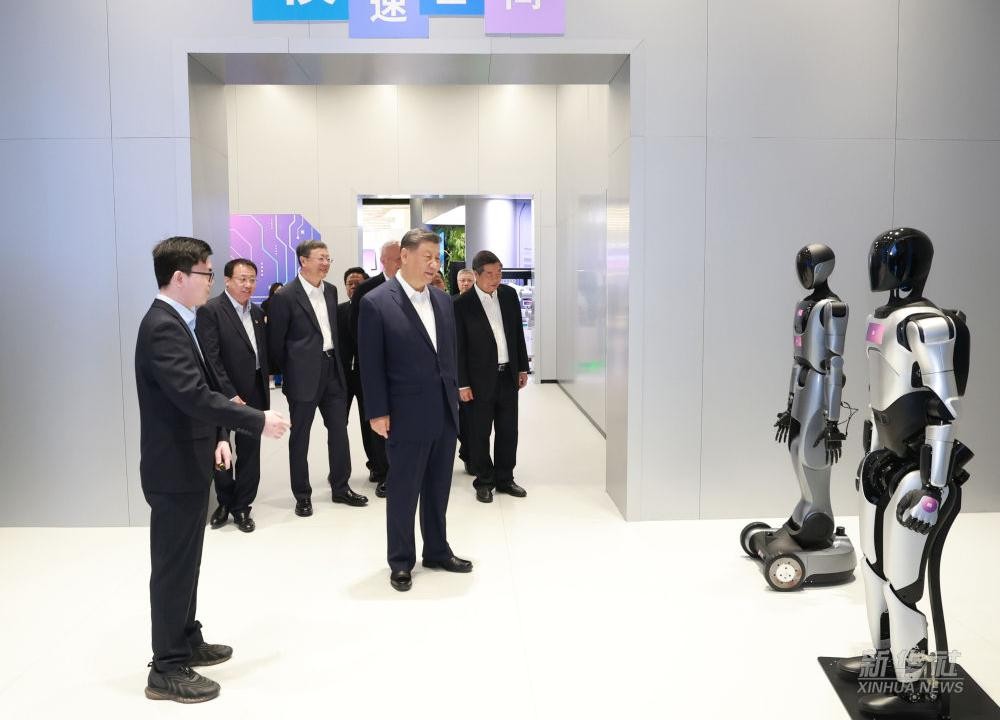 习近平总书记到上海调研，半岛(bandao·中国)代表具身智能行业汇报进展